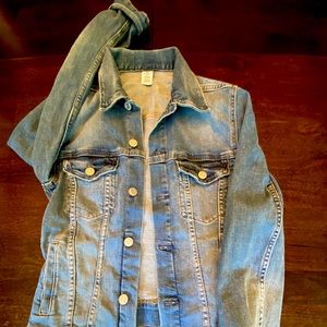 & DENIM Medium Wash Jean Jacket Size 4
